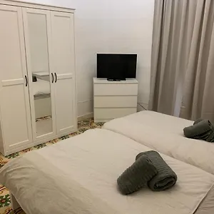 Apartament 2 Bedroom In The Centre Of